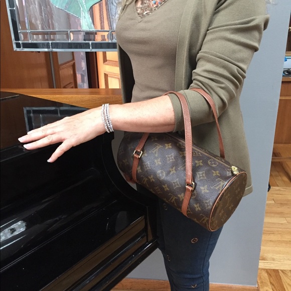 Louis Vuitton Papillon purse - Picture 3 of 8